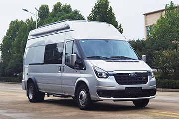 福特新世代全順V348後雙胎加長軸高頂房車
