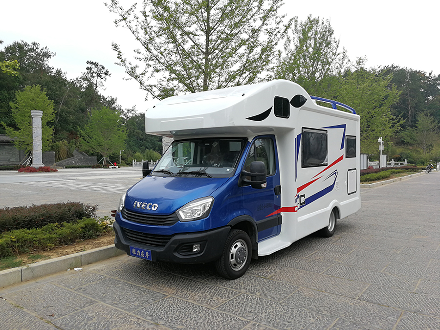 凯发k8体育APP官方网站下载房車－依維柯歐勝C型房車時尚版