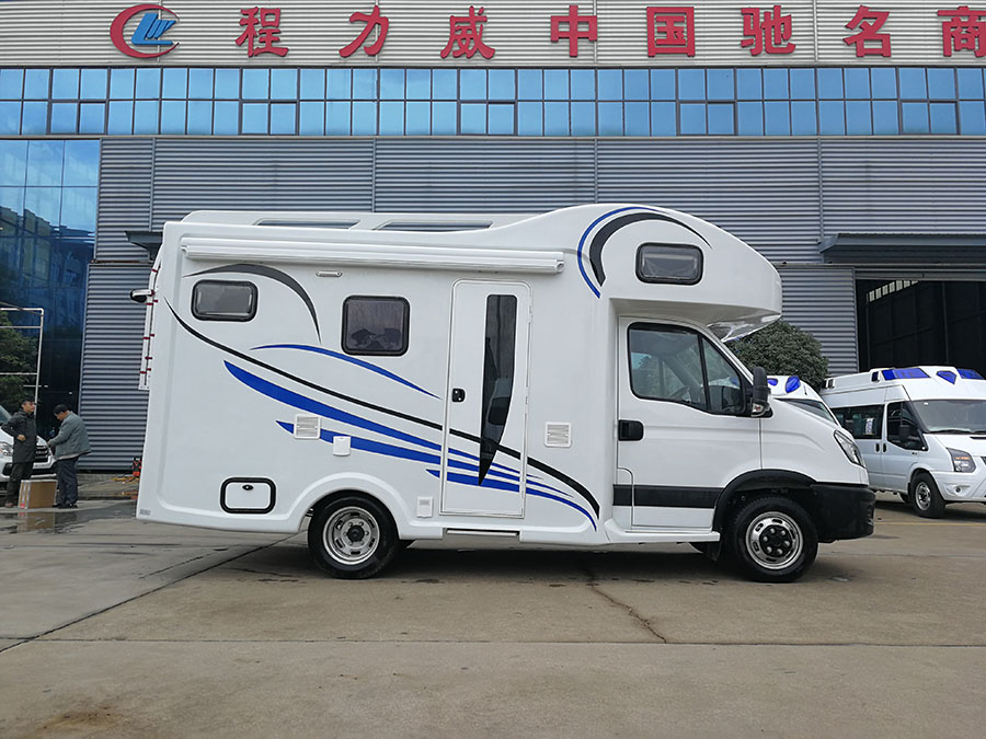 凯发k8体育APP官方网站下载房車－依維柯歐勝8AT自動擋房車